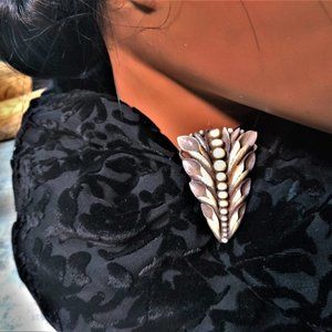 Vintage Unique & Unusual Fossil-Like Dress Clip